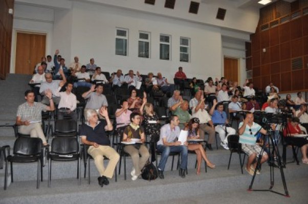 Consilierii judeţeni au aprobat preluarea în administrare a clădirii Prefecturii